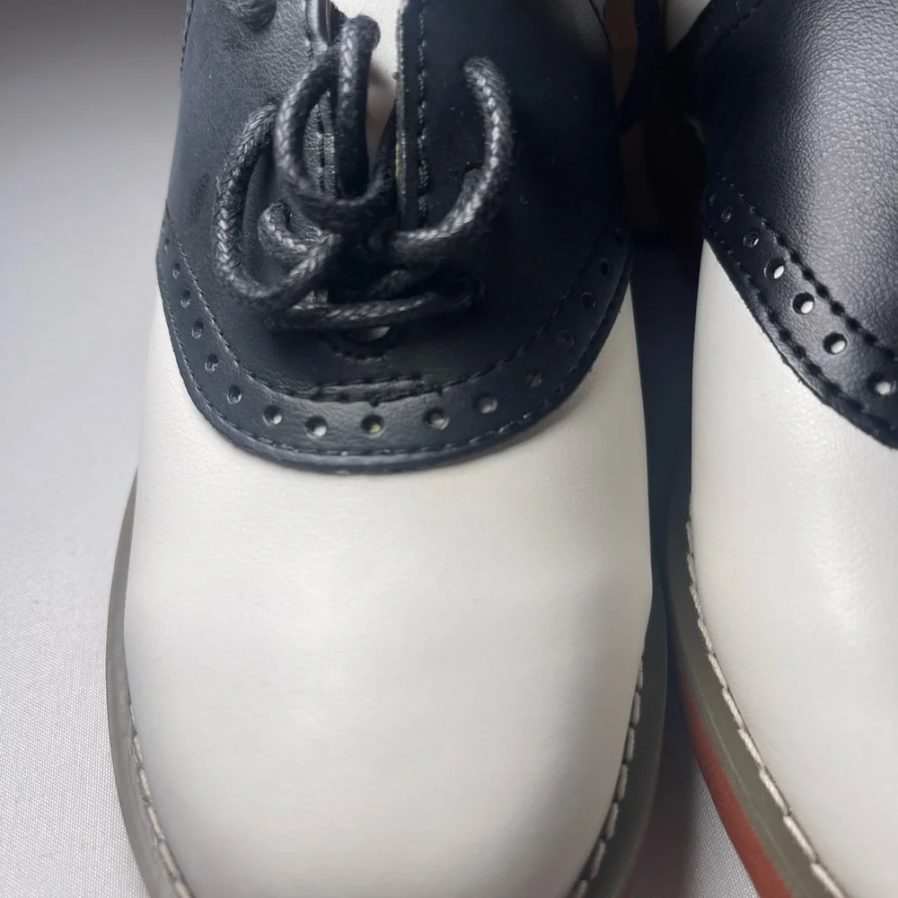 UPPER CLASS YOUTH WHITE/BLACK LEATHER SADDLE OXFORDS Size 11W NEW